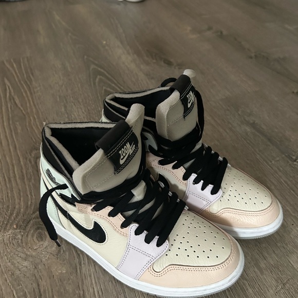 Women’s Air Jordan Zoom Comfort ‘Easter’ - Picture 4 of 5